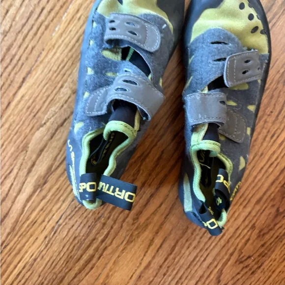 La Sportiva Green and Gray Athletic Shoes - Picture 7 of 9